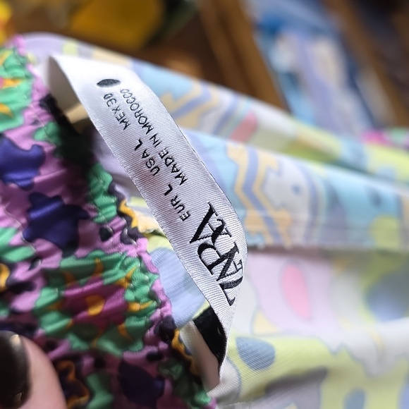 Zara Silky Multicolored Pull On Pants, Size Large - Picture 10 of 10